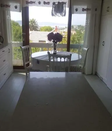 Sifne Yali'da 4 9kisi Yatak Kapasite Manzarali Holiday home Cesme